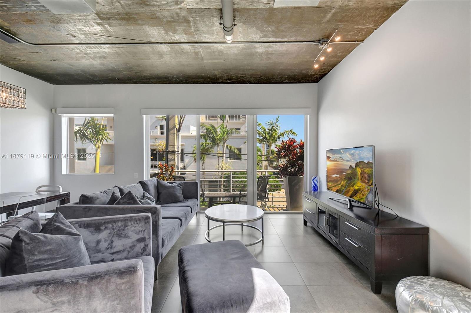 110 SE 2nd ST #203, Delray Beach FL 33444