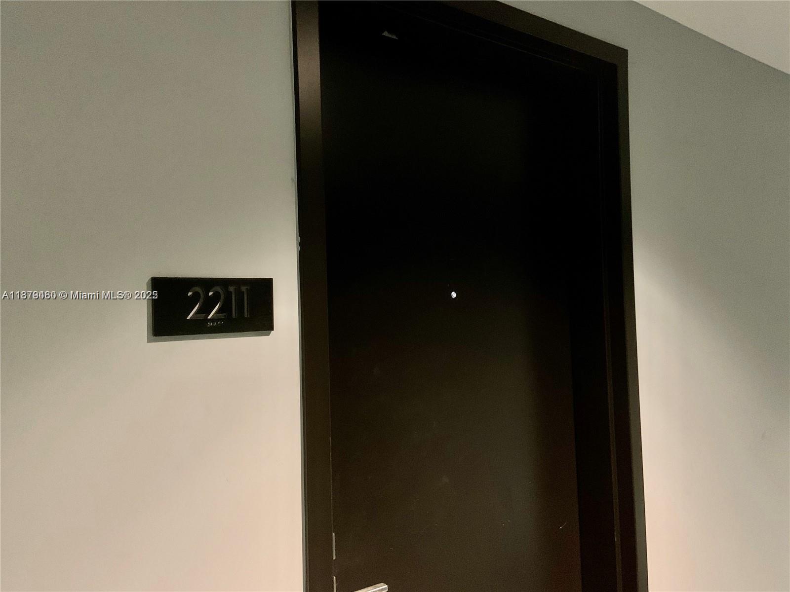 121 NE 34th St #2211, Miami FL 33137