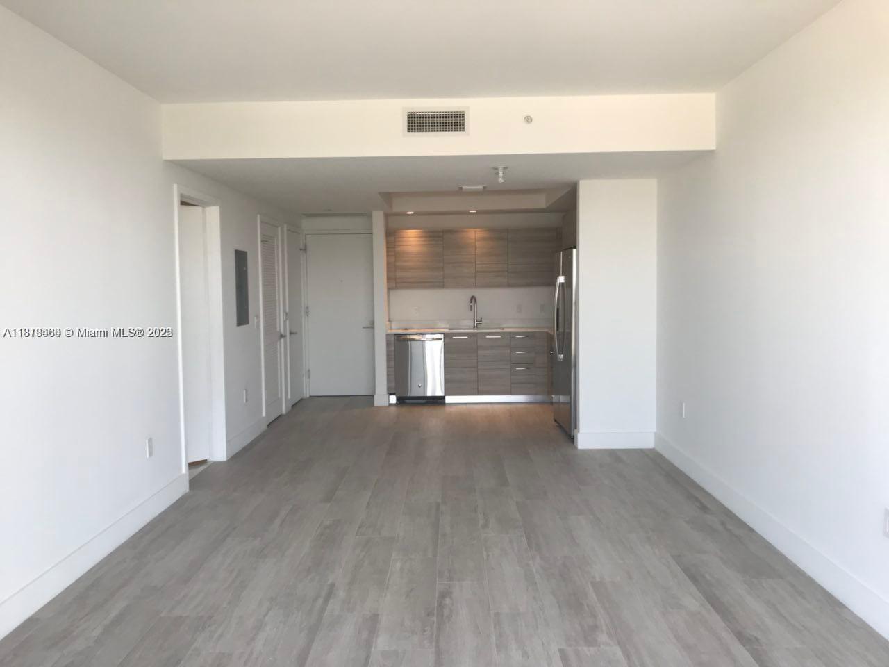 121 NE 34th St #2211, Miami FL 33137