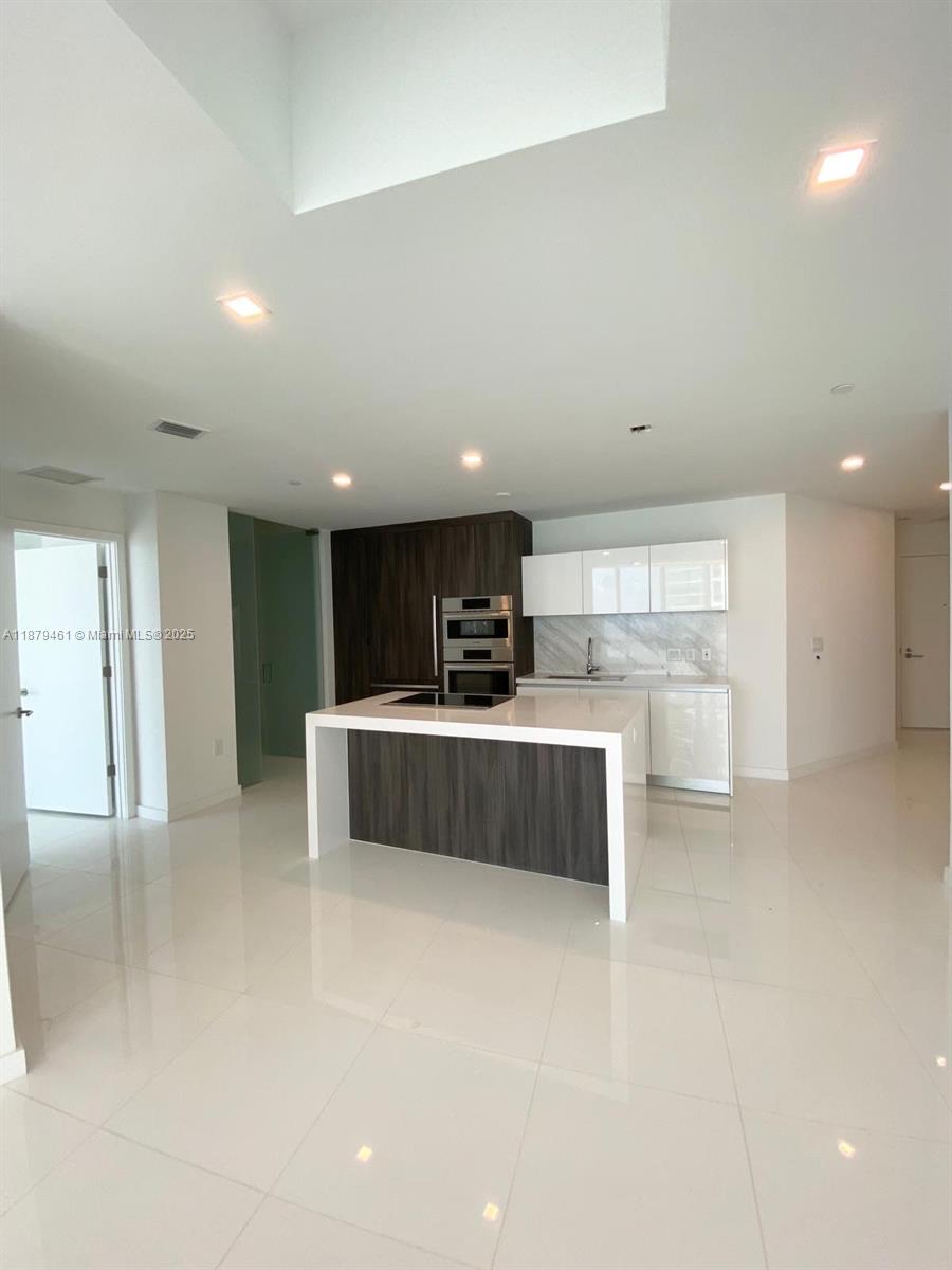851 NE 1st Ave #3709, Miami FL 33132