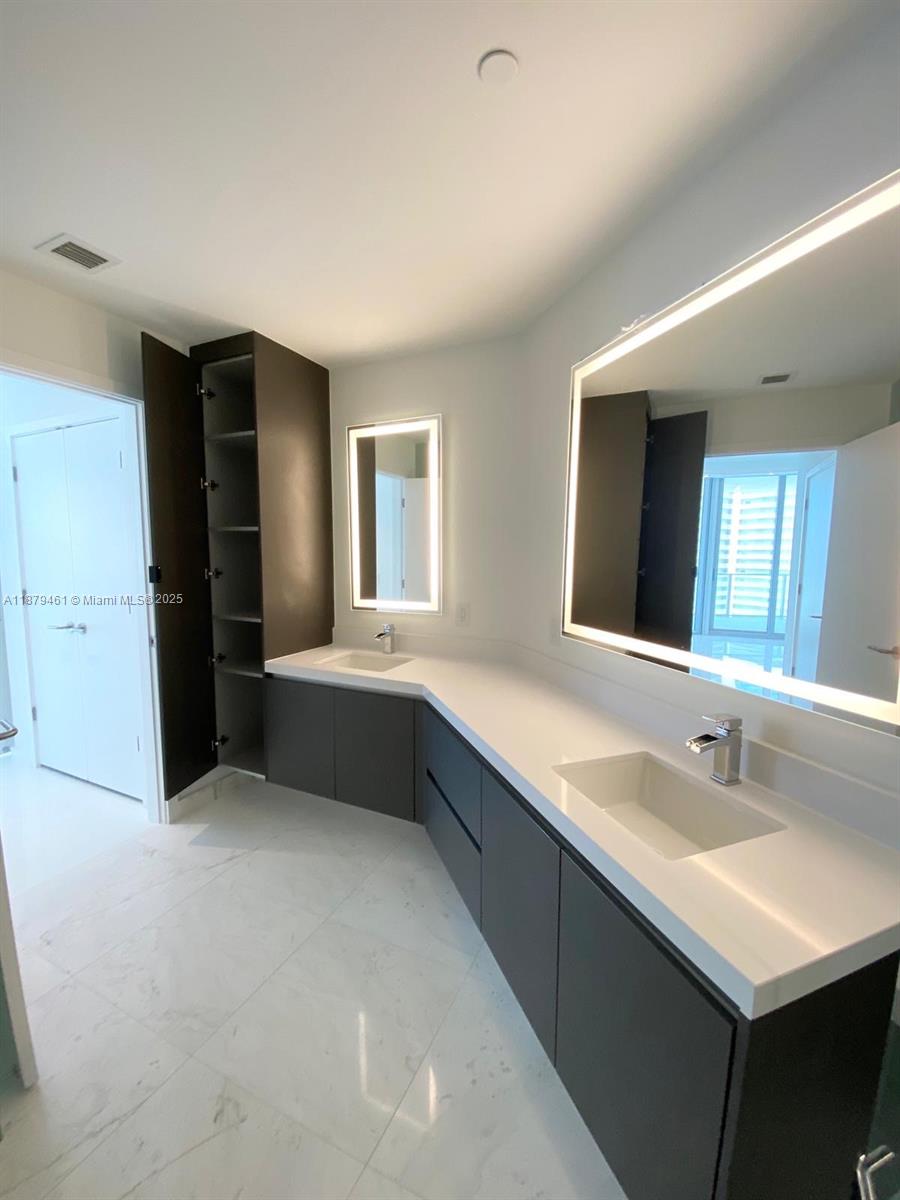 851 NE 1st Ave #3709, Miami FL 33132