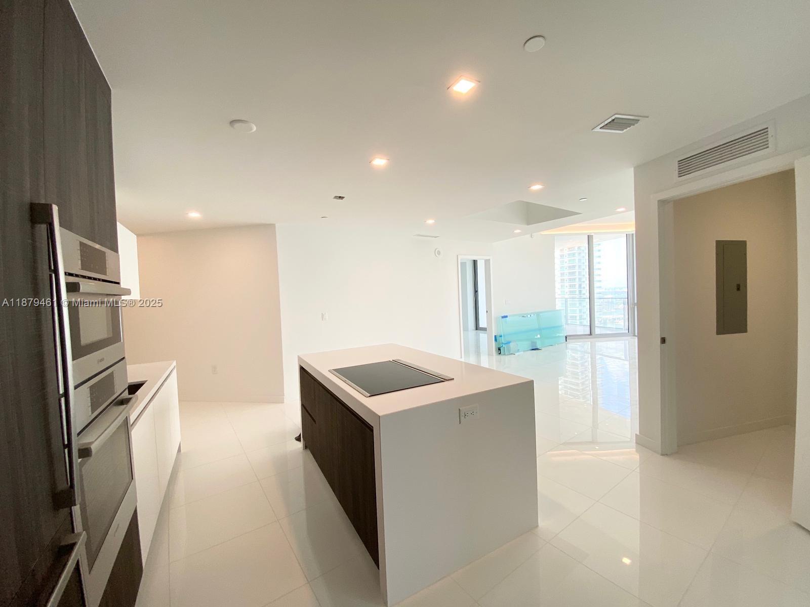 851 NE 1st Ave #3709, Miami FL 33132