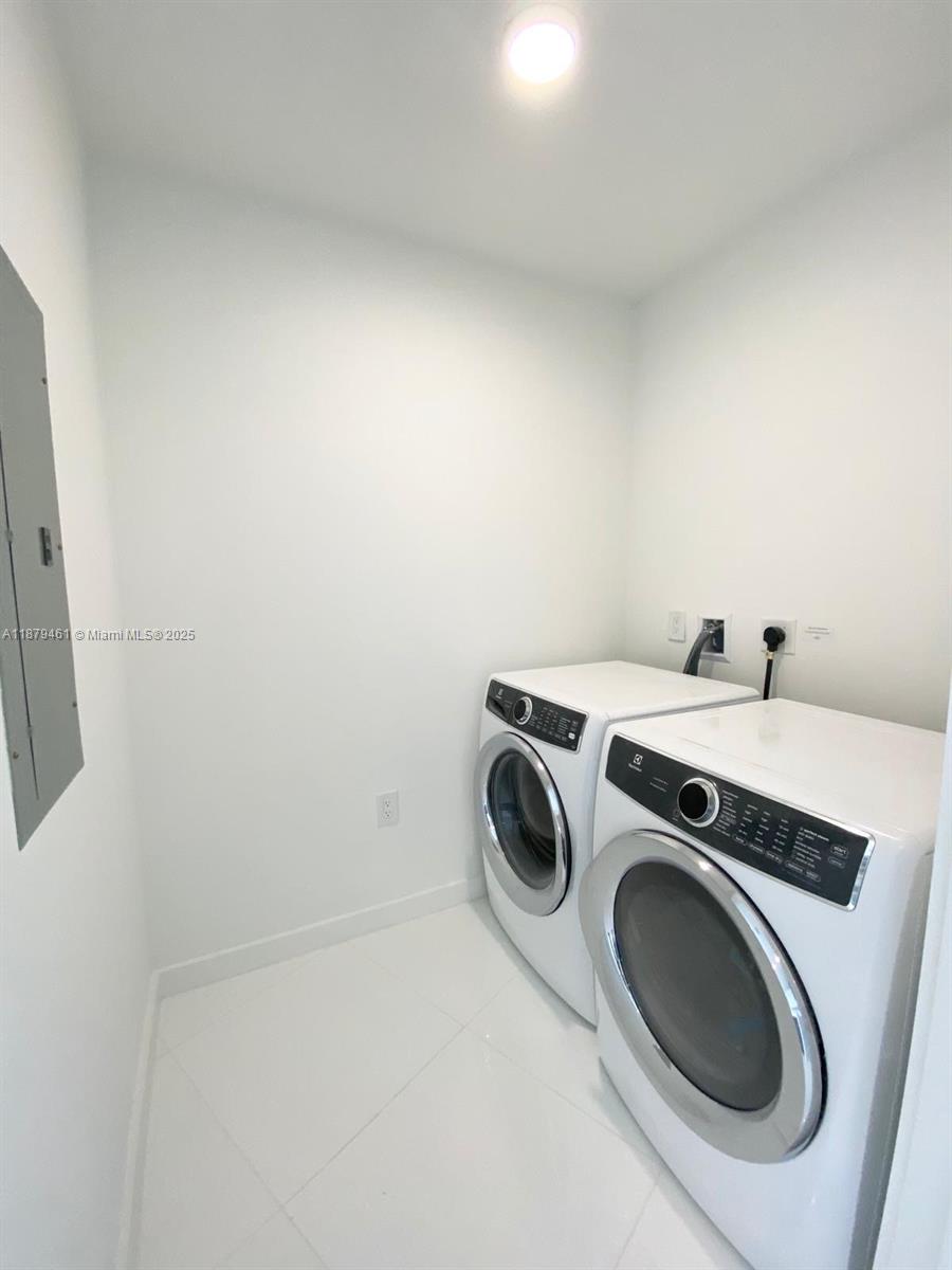 851 NE 1st Ave #3709, Miami FL 33132