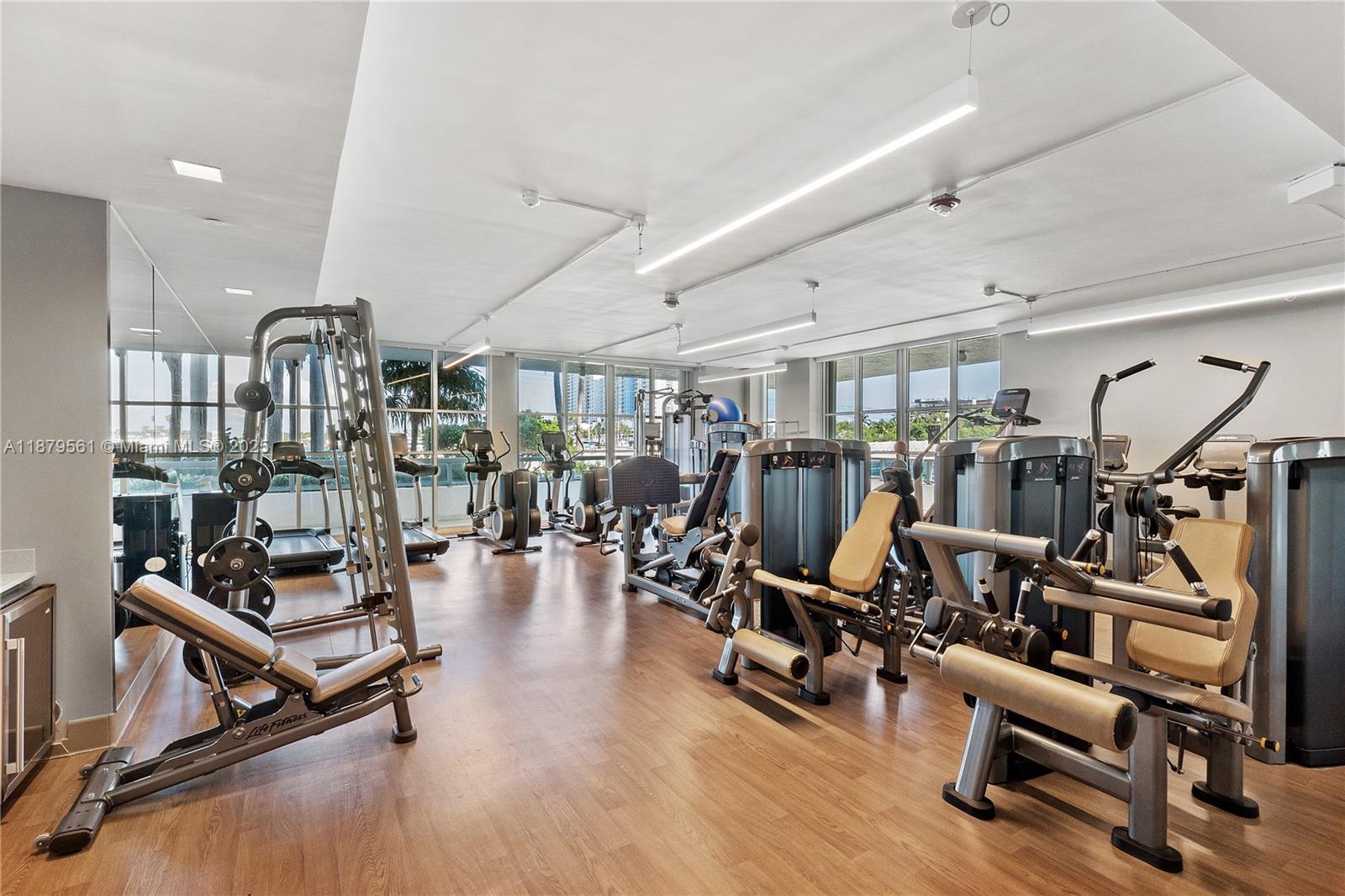 10 Venetian Way #604, Miami Beach FL 33139