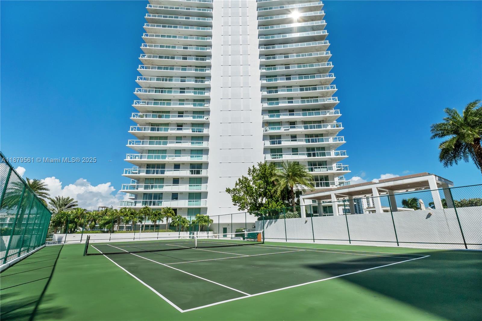 10 Venetian Way #604, Miami Beach FL 33139
