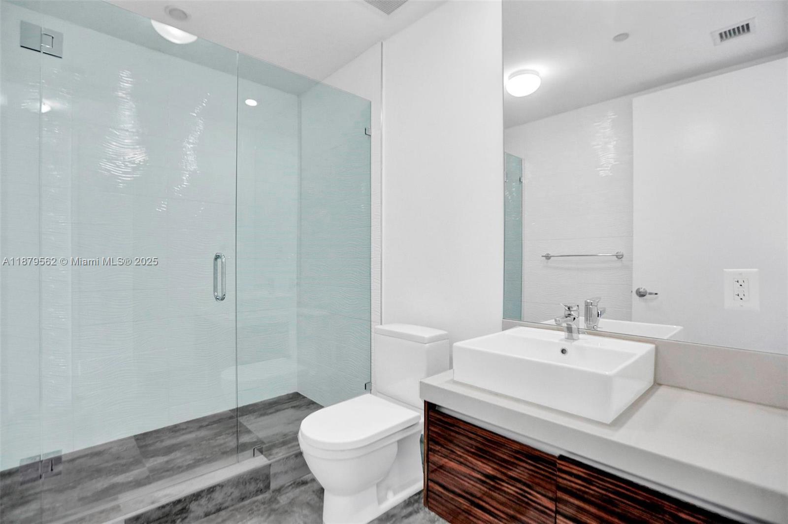 1100 Biscayne Blvd #5307, Miami FL 33132