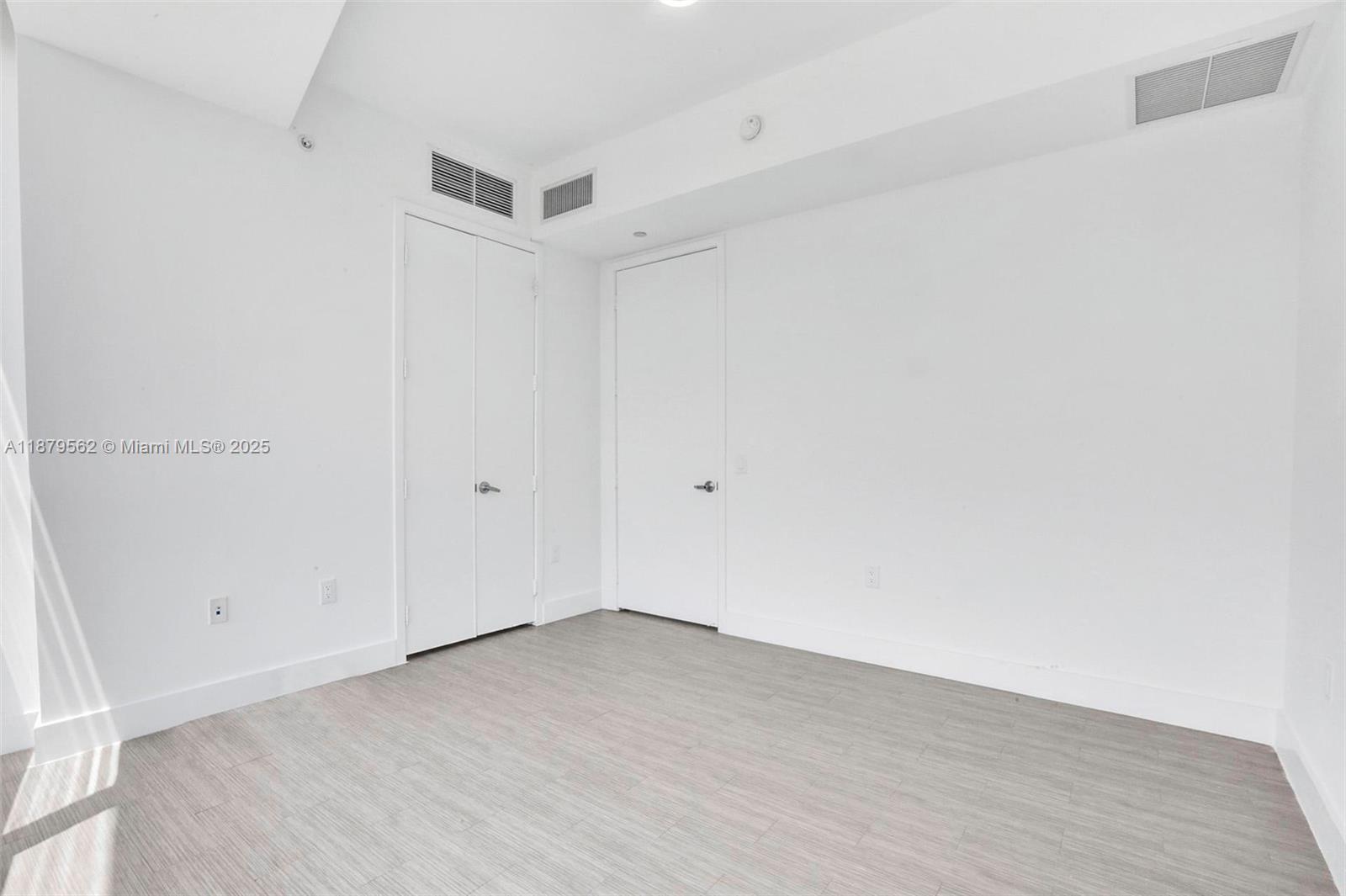 1100 Biscayne Blvd #5307, Miami FL 33132