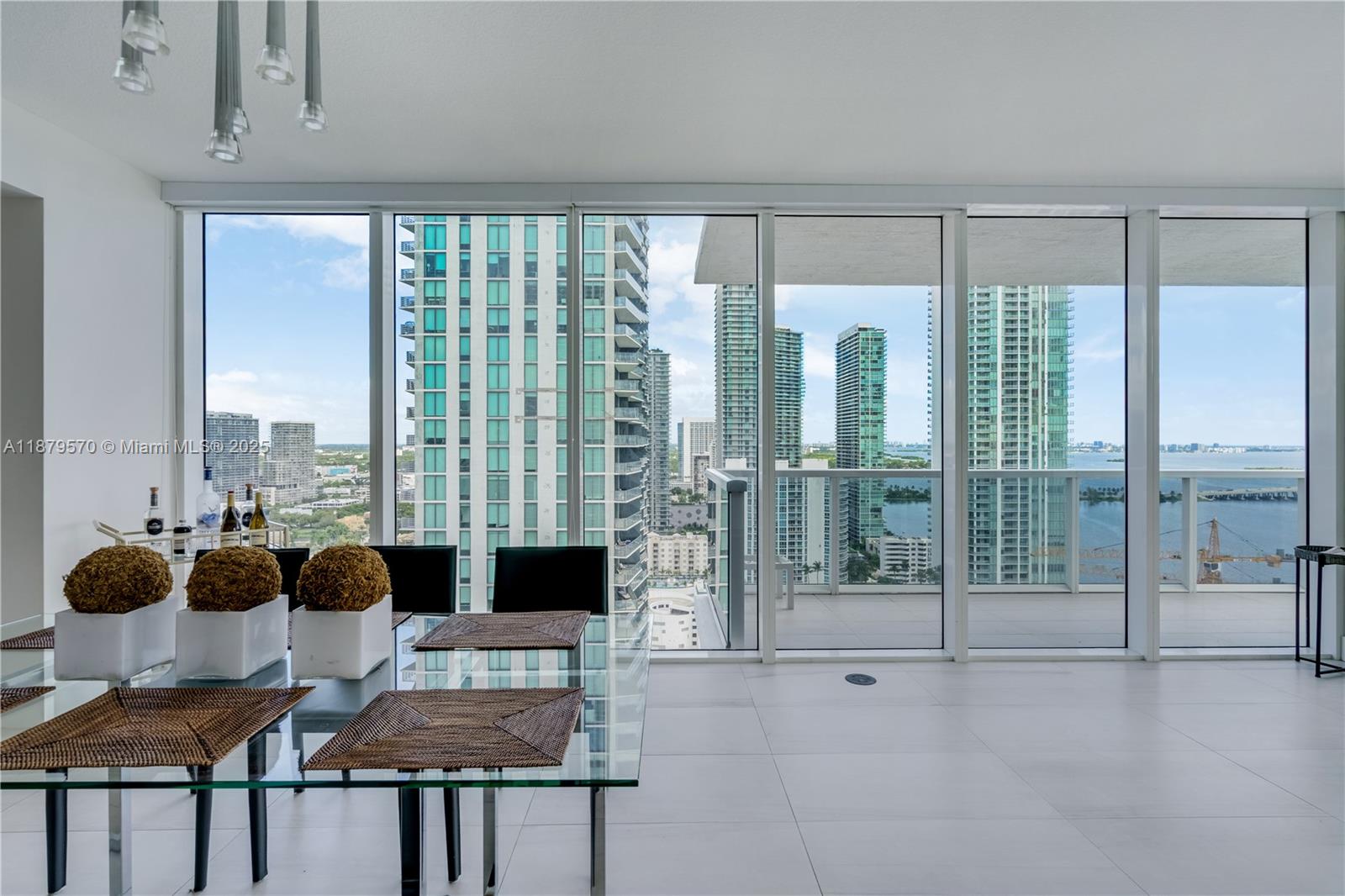 600 NE 27th St #2801, Miami FL 33137