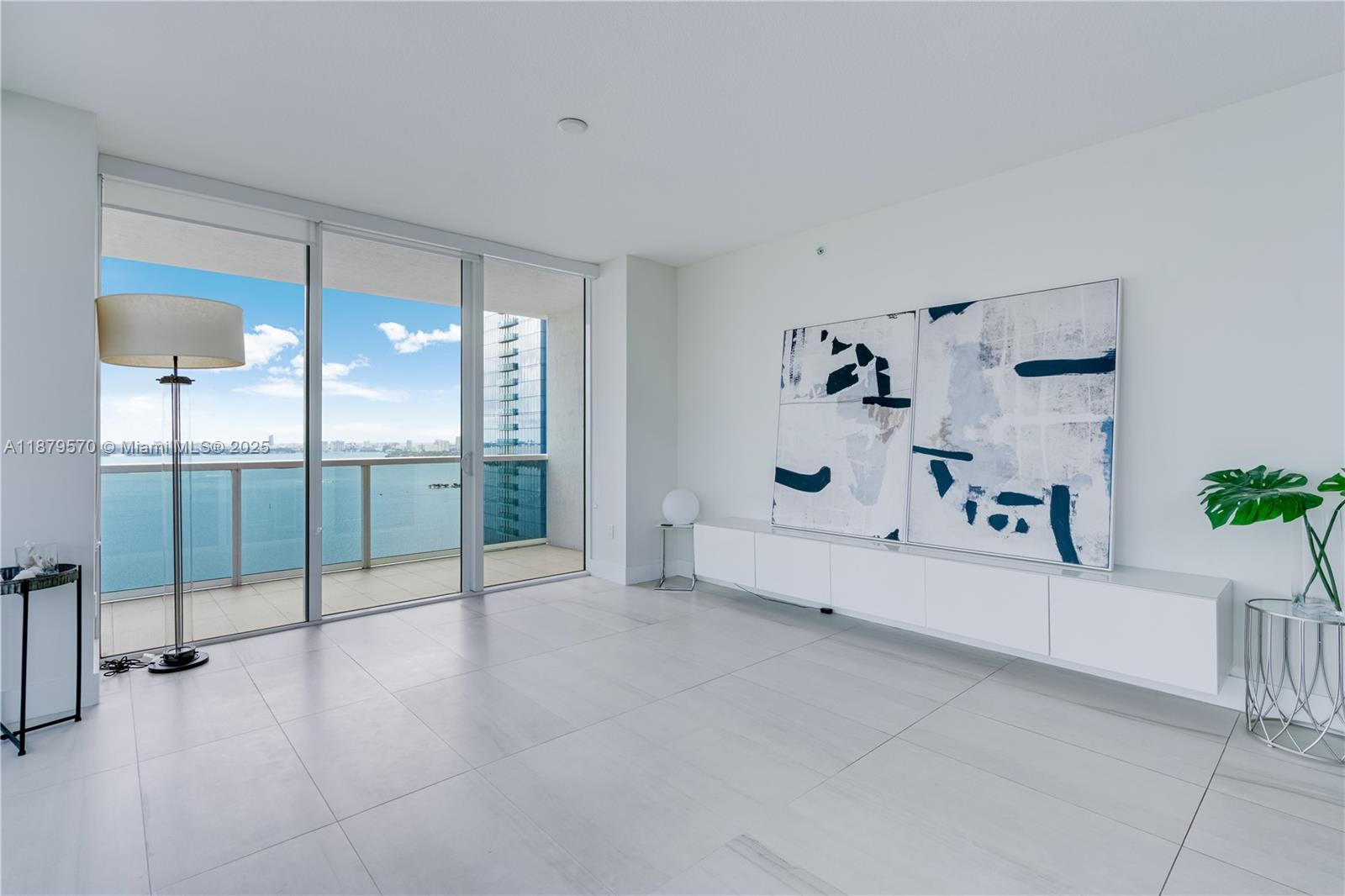 600 NE 27th St #2801, Miami FL 33137