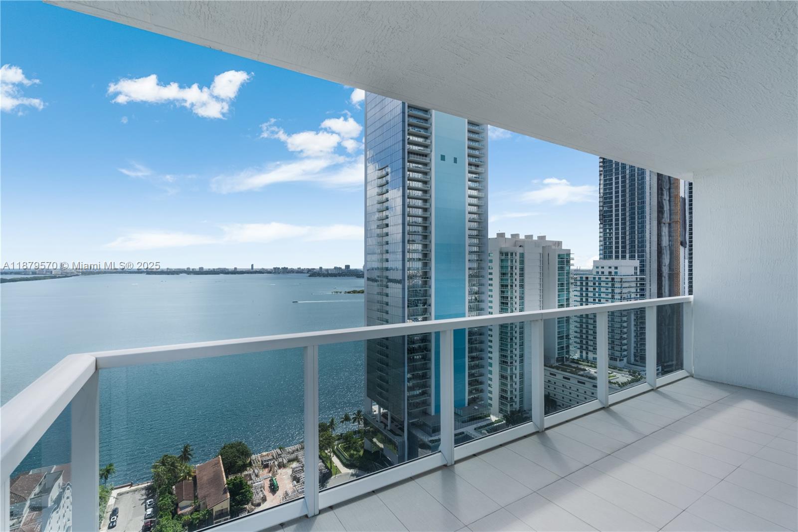 600 NE 27th St #2801, Miami FL 33137