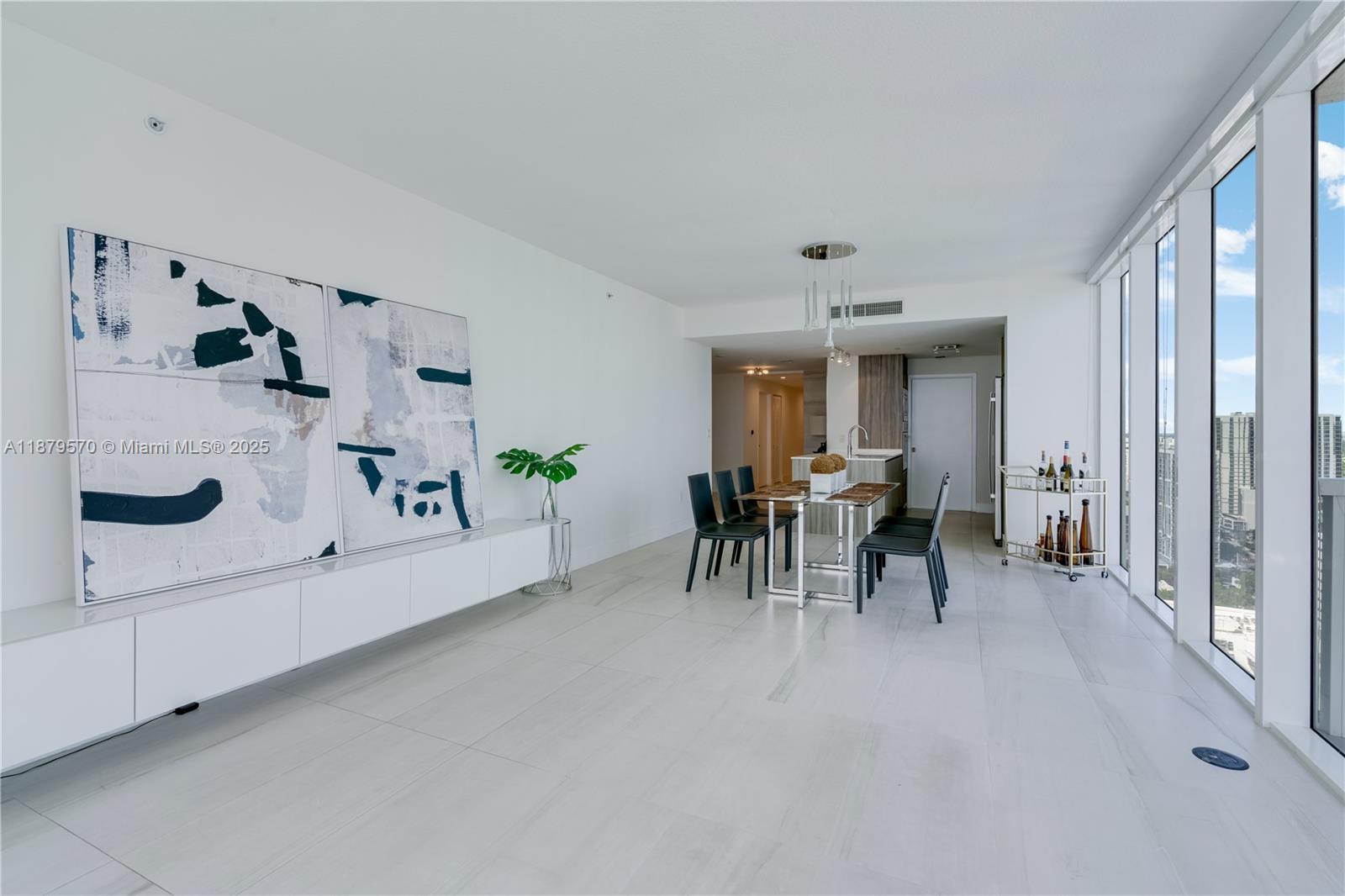 600 NE 27th St #2801, Miami FL 33137