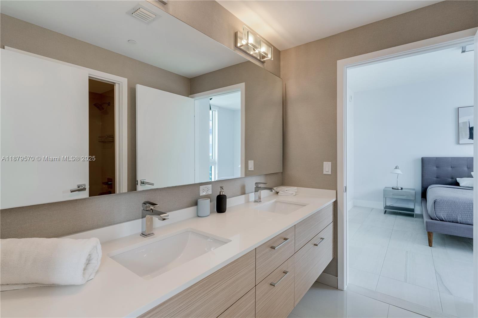 600 NE 27th St #2801, Miami FL 33137