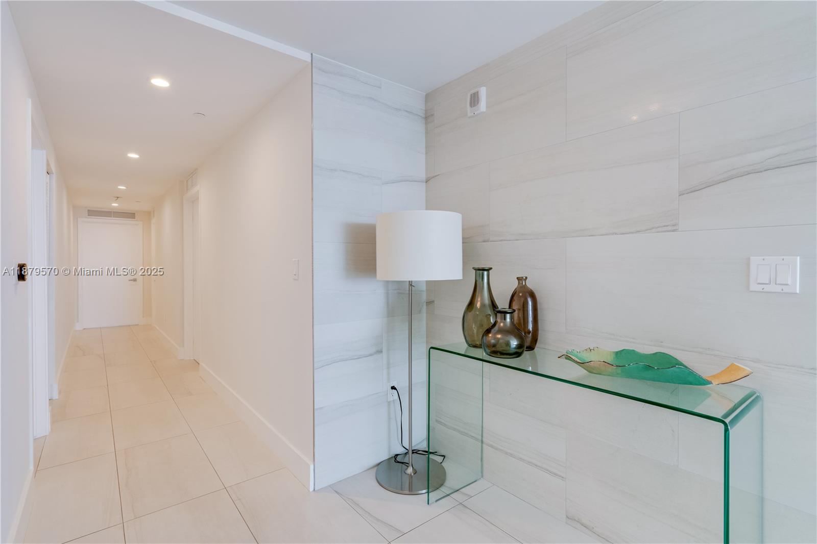 600 NE 27th St #2801, Miami FL 33137