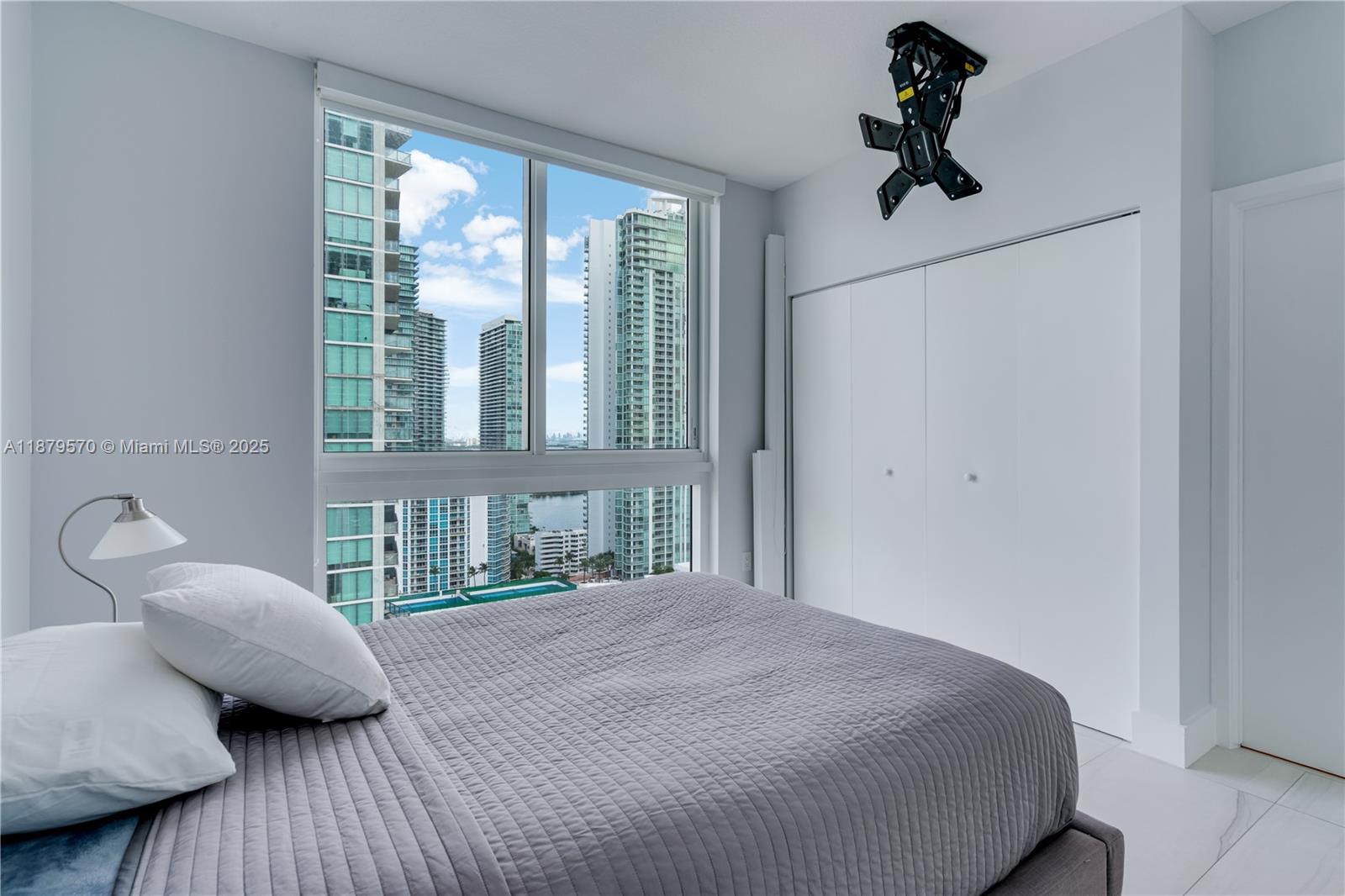 600 NE 27th St #2801, Miami FL 33137