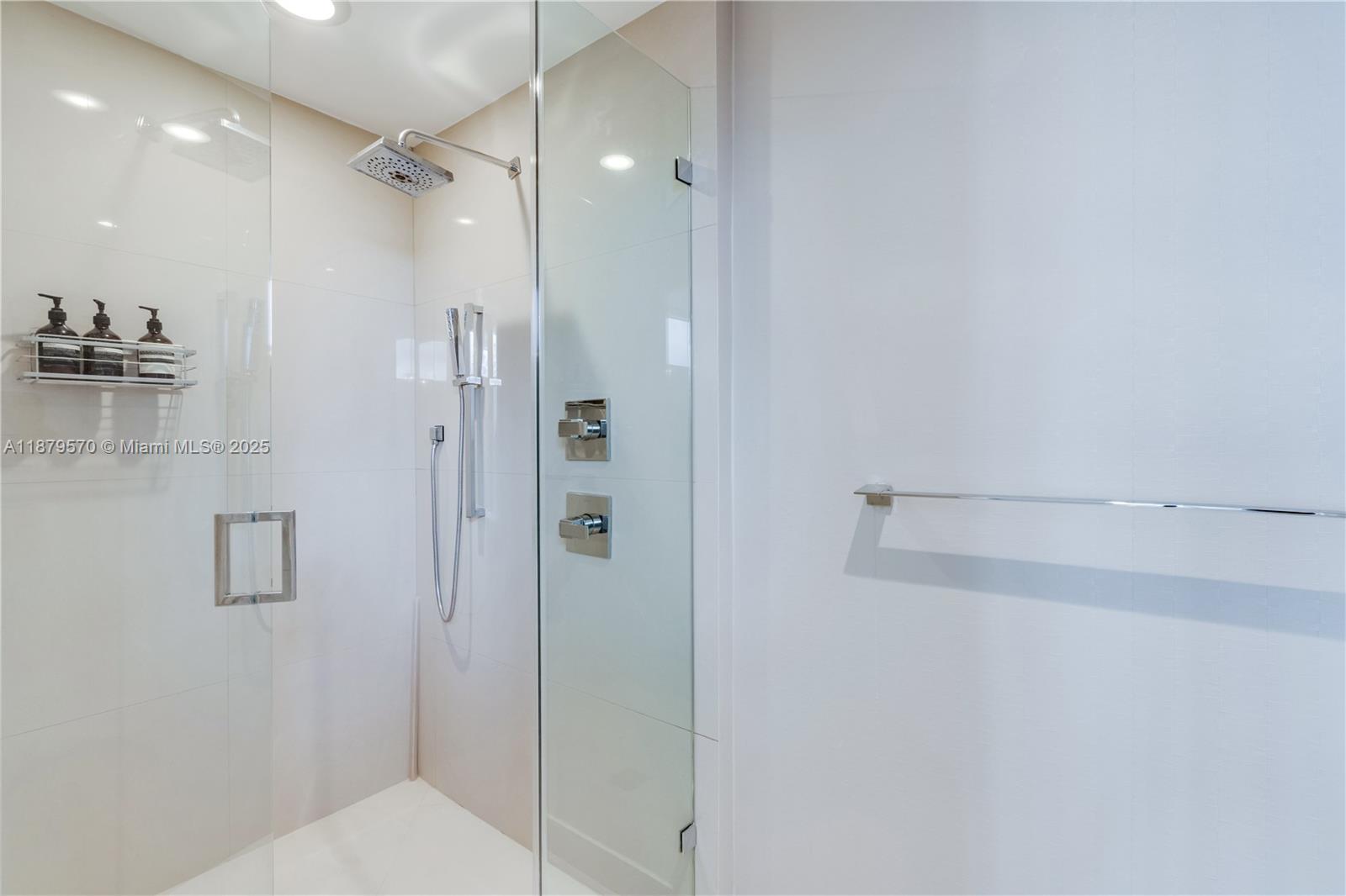 600 NE 27th St #2801, Miami FL 33137