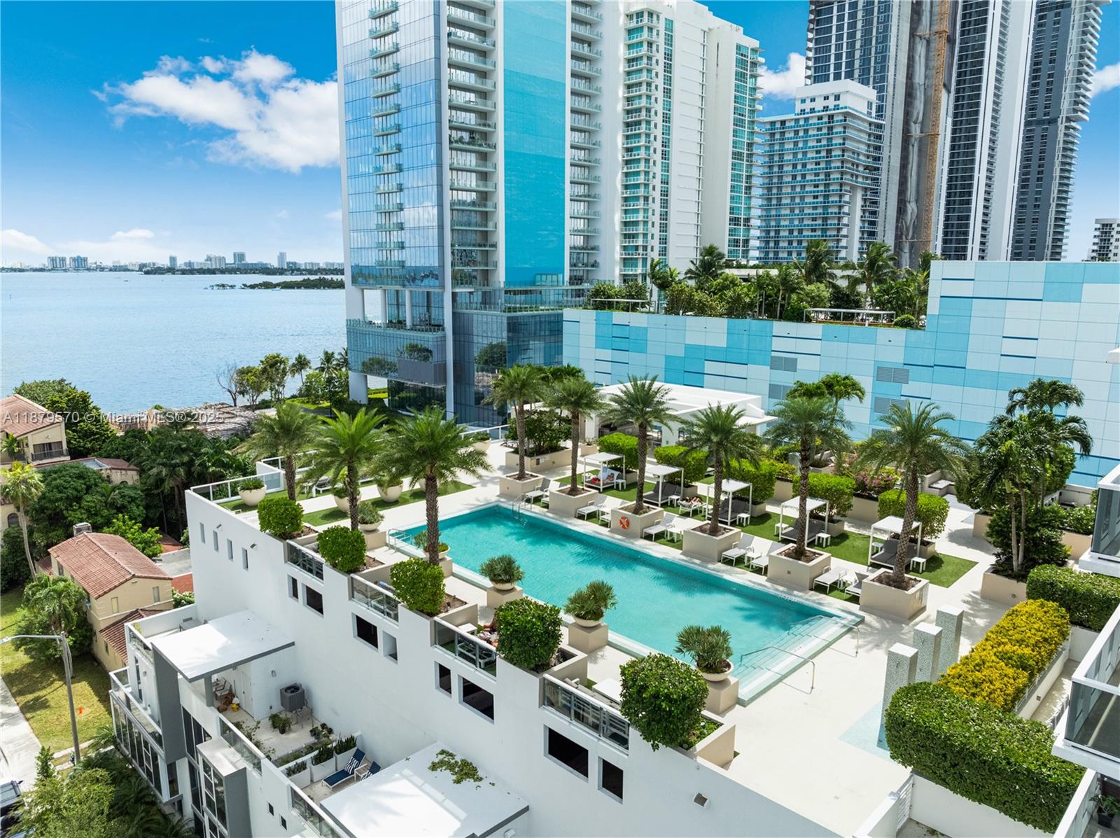 600 NE 27th St #2801, Miami FL 33137