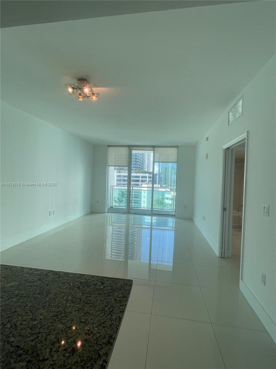 950 Brickell Bay Dr #1703, Miami FL 33131