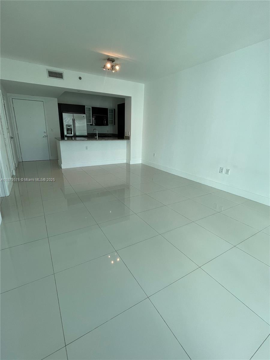 950 Brickell Bay Dr #1703, Miami FL 33131