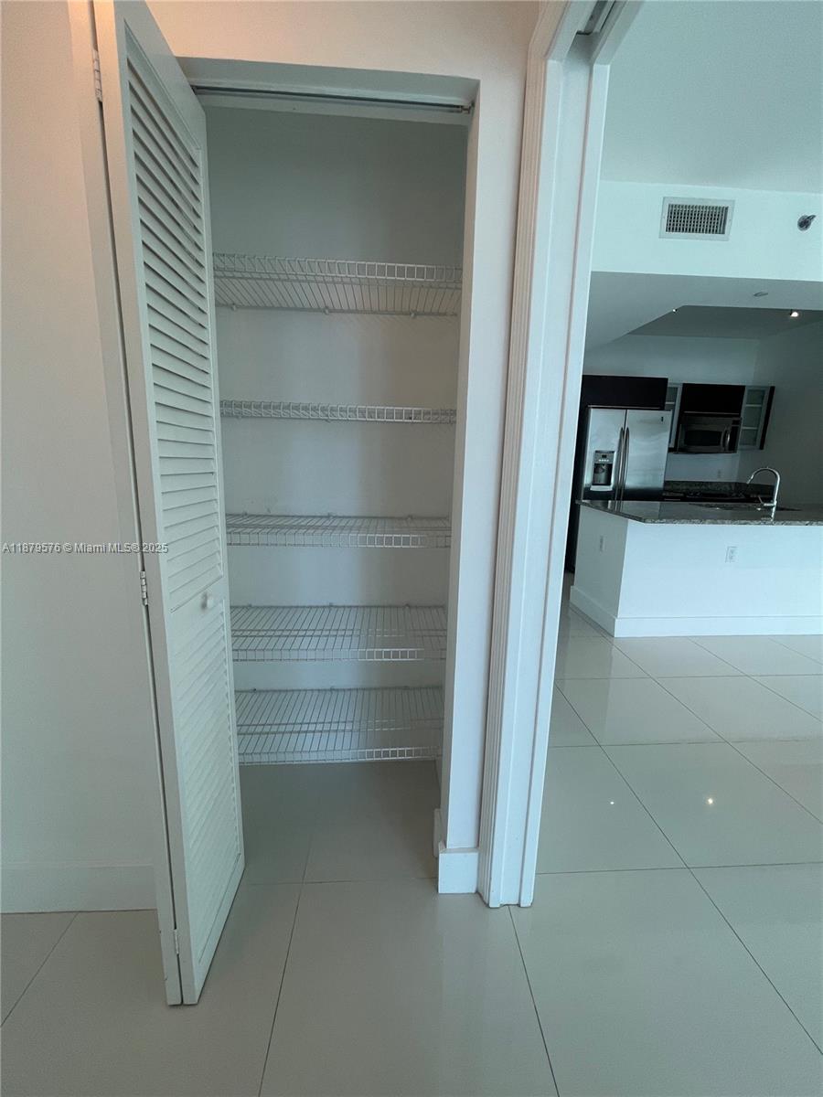 950 Brickell Bay Dr #1703, Miami FL 33131