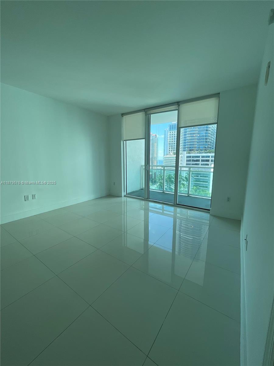 950 Brickell Bay Dr #1703, Miami FL 33131