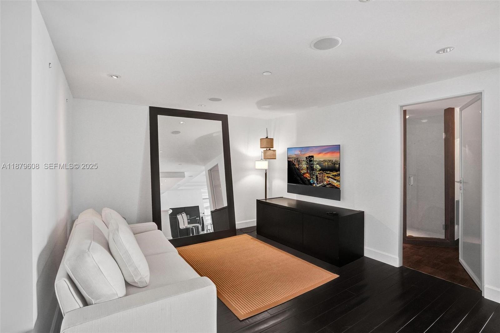 1331 Brickell Bay Dr #3903, Miami FL 33131