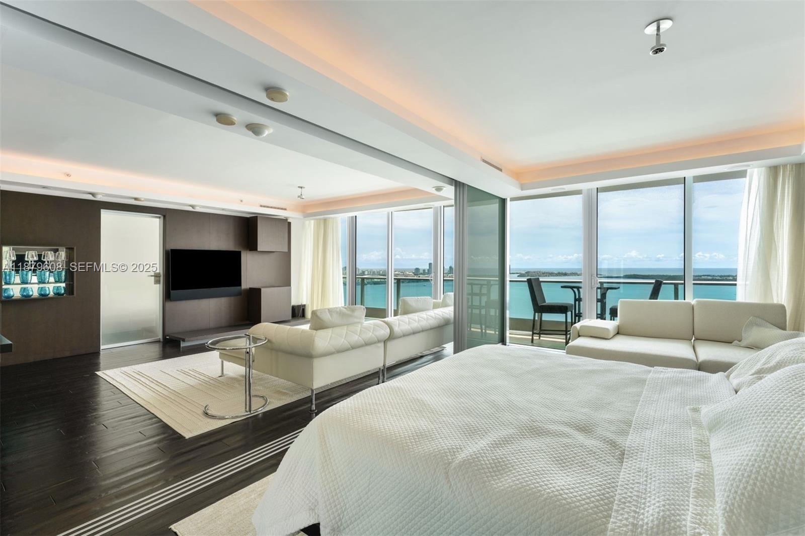 1331 Brickell Bay Dr #3903, Miami FL 33131