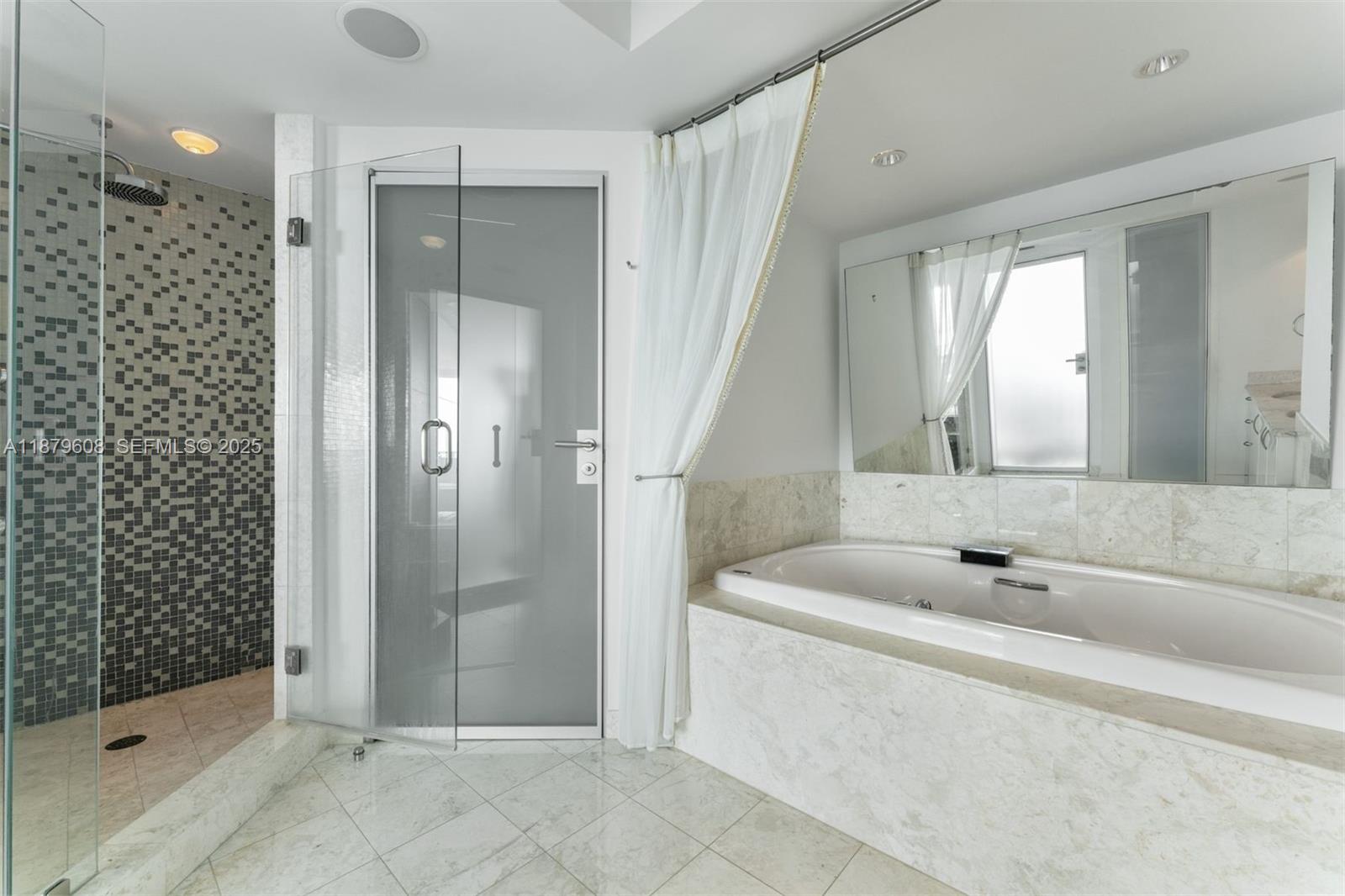 1331 Brickell Bay Dr #3903, Miami FL 33131