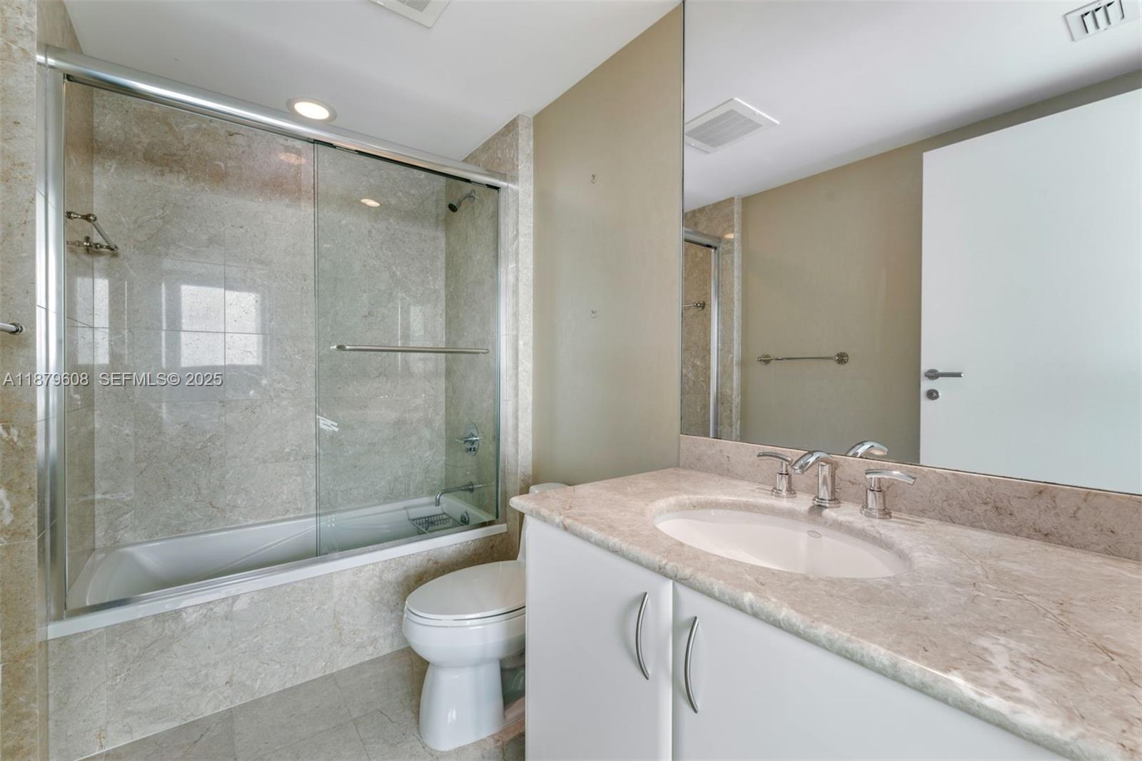 1331 Brickell Bay Dr #3903, Miami FL 33131