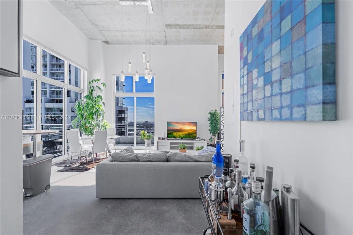 133 NE 2nd Ave #3601, Miami FL 33132
