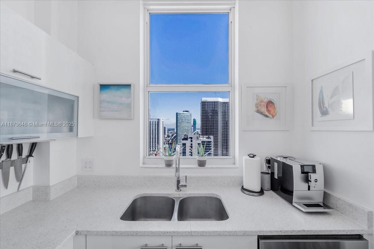 133 NE 2nd Ave #3601, Miami FL 33132
