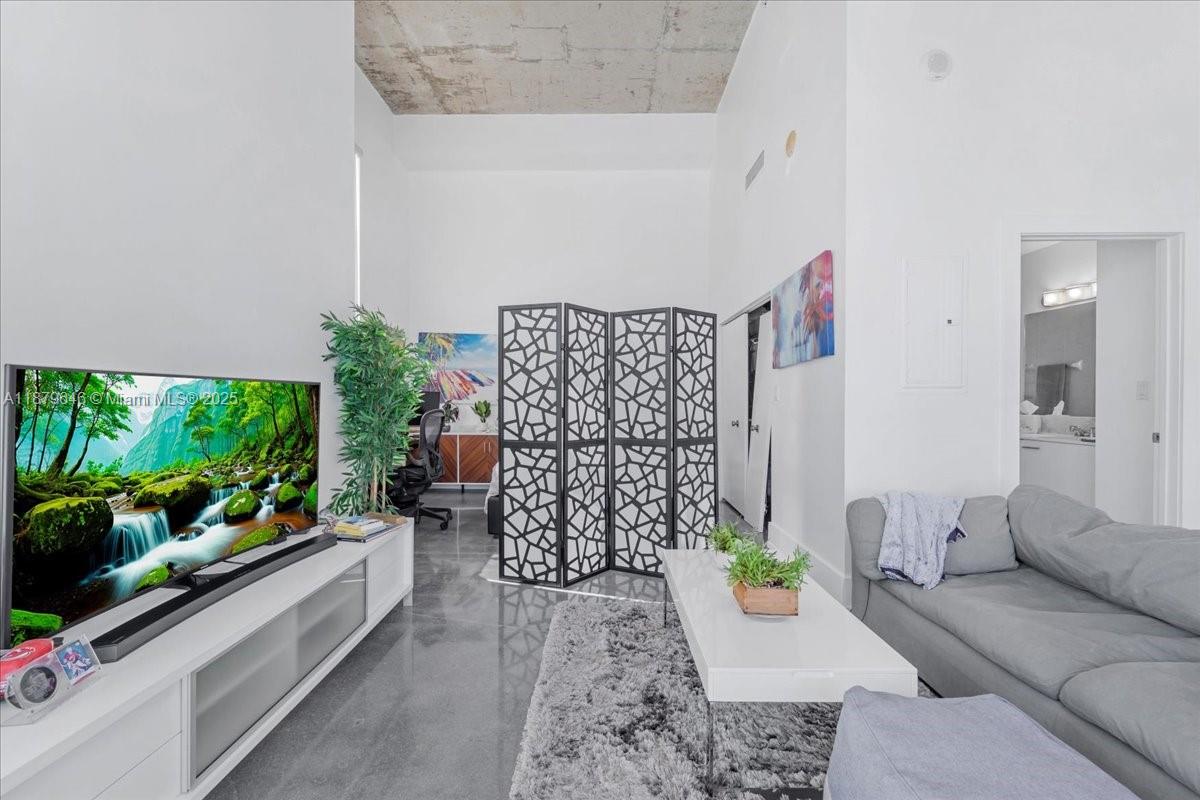 133 NE 2nd Ave #3601, Miami FL 33132