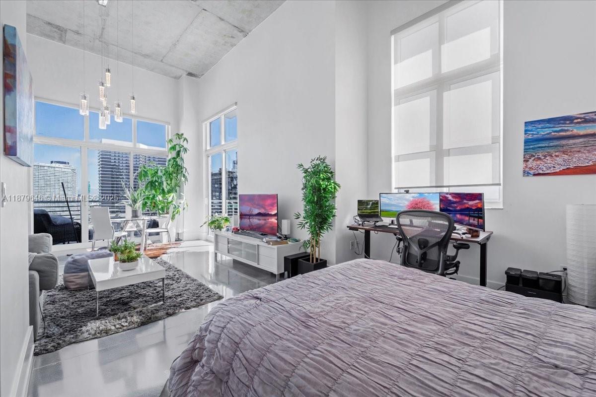 133 NE 2nd Ave #3601, Miami FL 33132