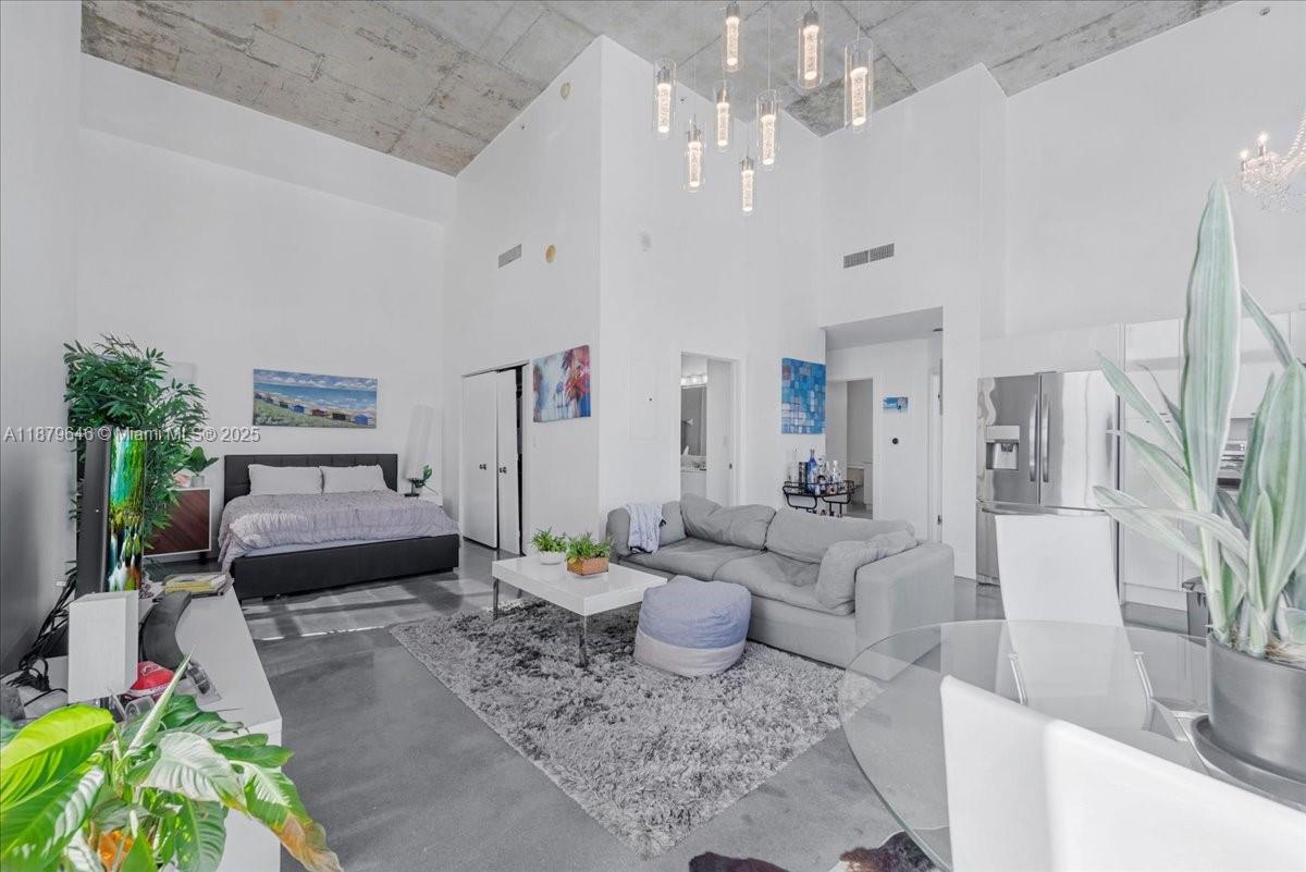 133 NE 2nd Ave #3601, Miami FL 33132