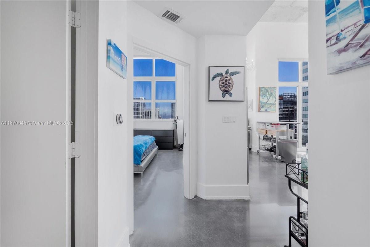 133 NE 2nd Ave #3601, Miami FL 33132