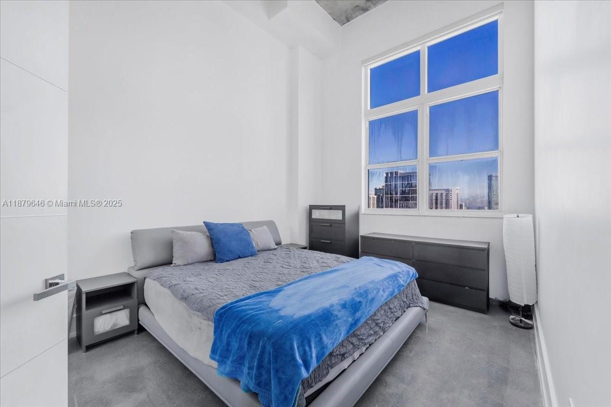 133 NE 2nd Ave #3601, Miami FL 33132