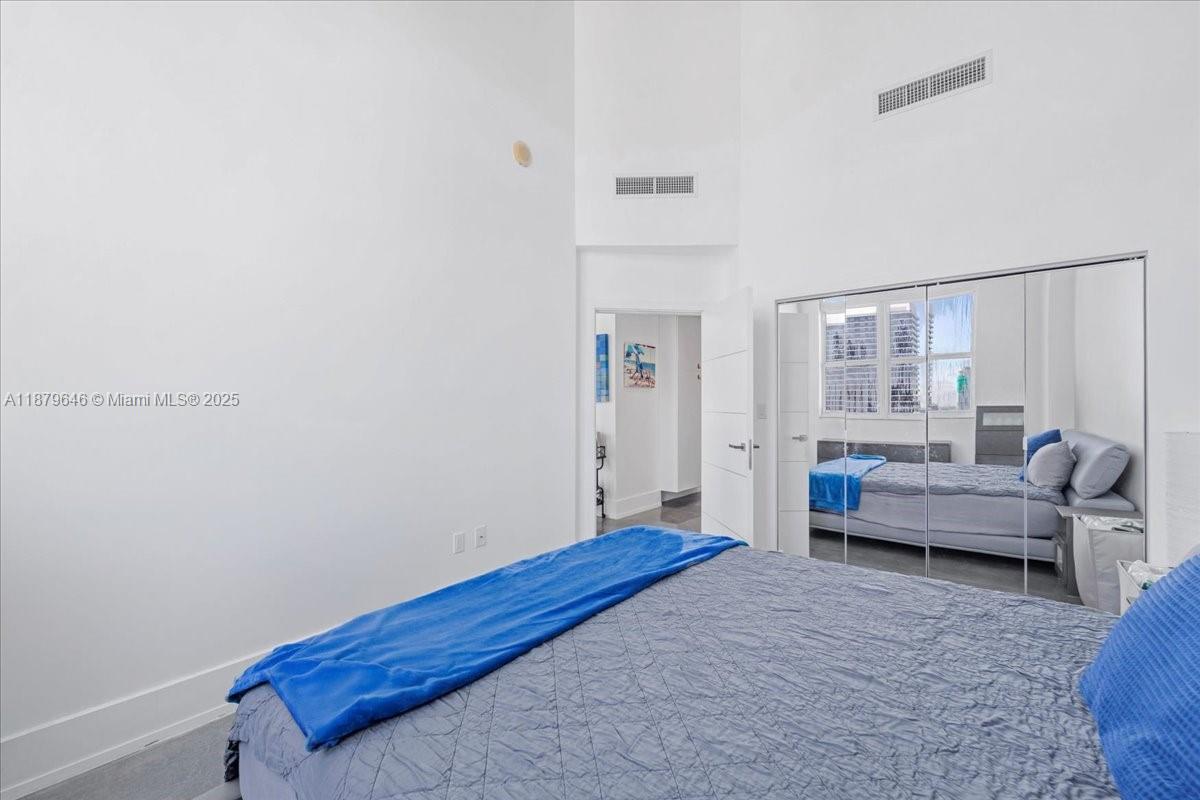 133 NE 2nd Ave #3601, Miami FL 33132