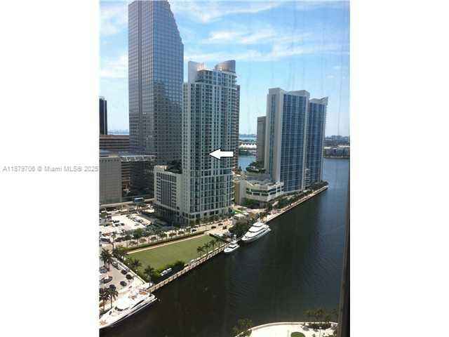 300 S Biscayne Blvd #T-1712, Miami FL 33131