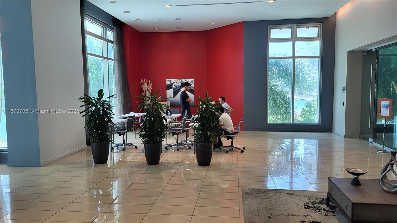 300 S Biscayne Blvd #T-1712, Miami FL 33131