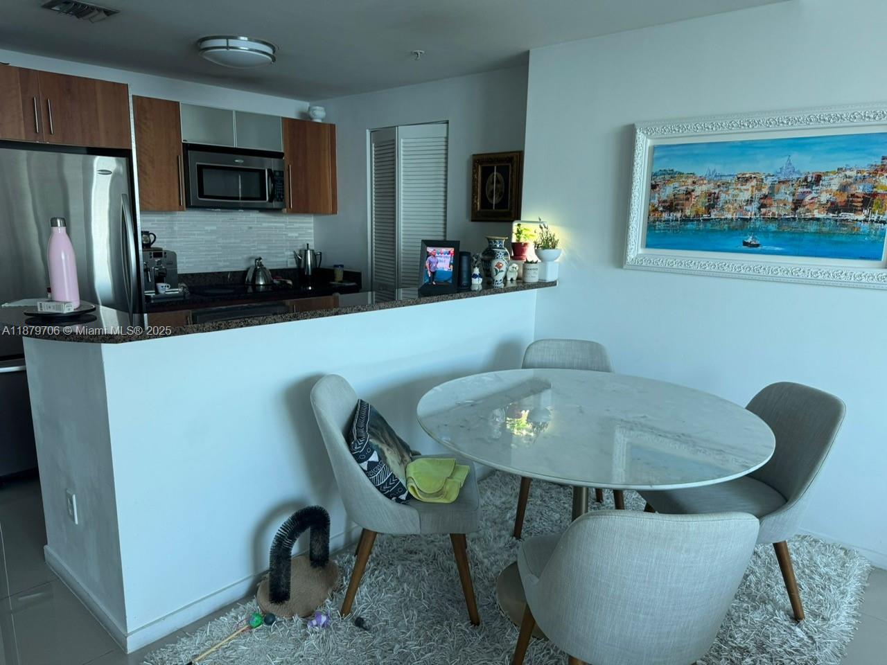 300 S Biscayne Blvd #T-1712, Miami FL 33131