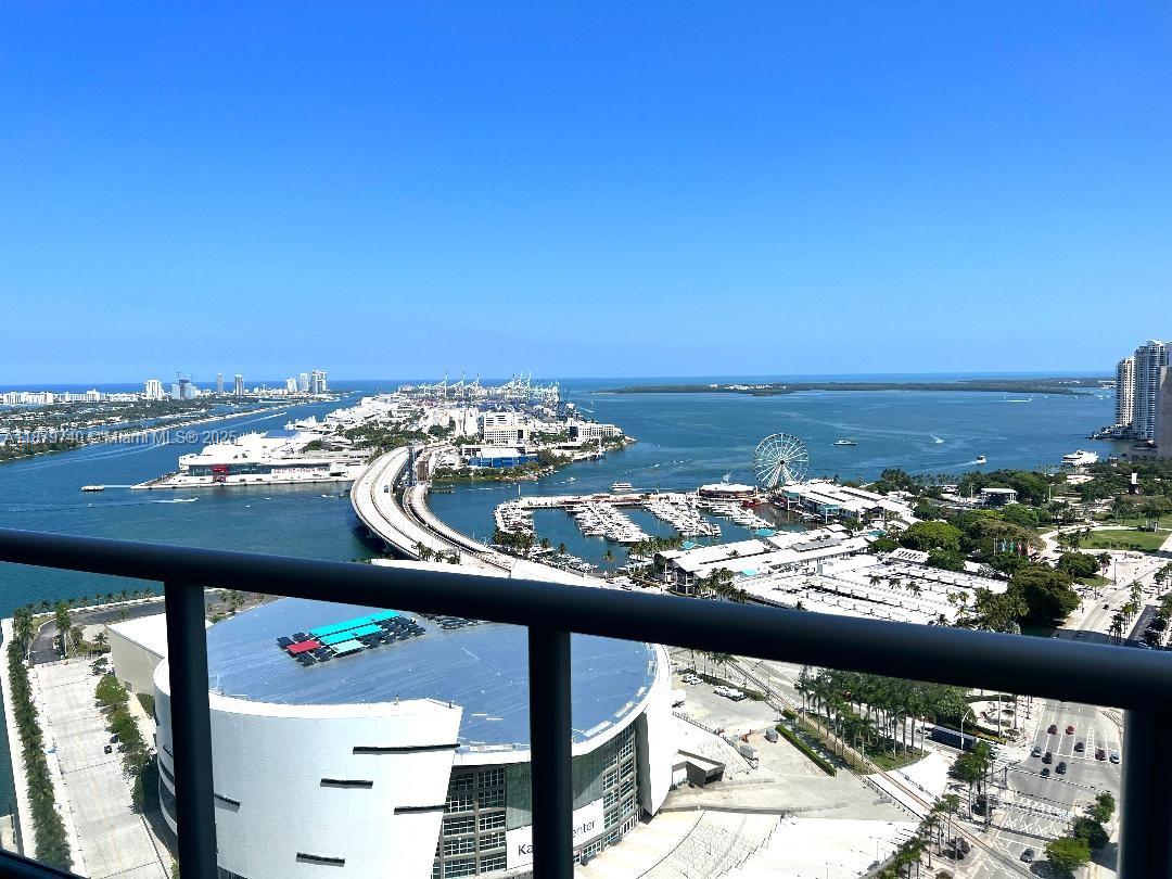 888 Biscayne Blvd #3703, Miami FL 33132
