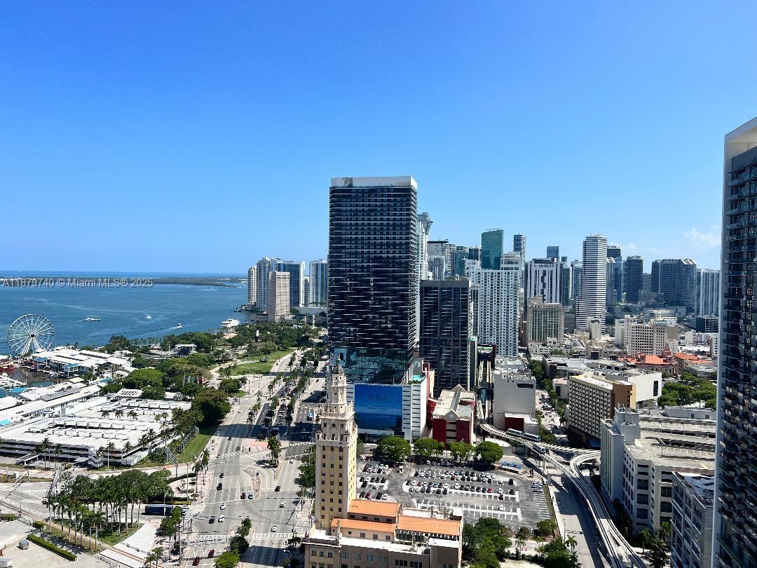 888 Biscayne Blvd #3703, Miami FL 33132