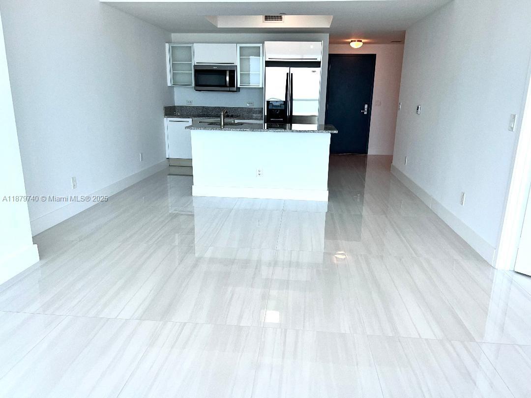 888 Biscayne Blvd #3703, Miami FL 33132