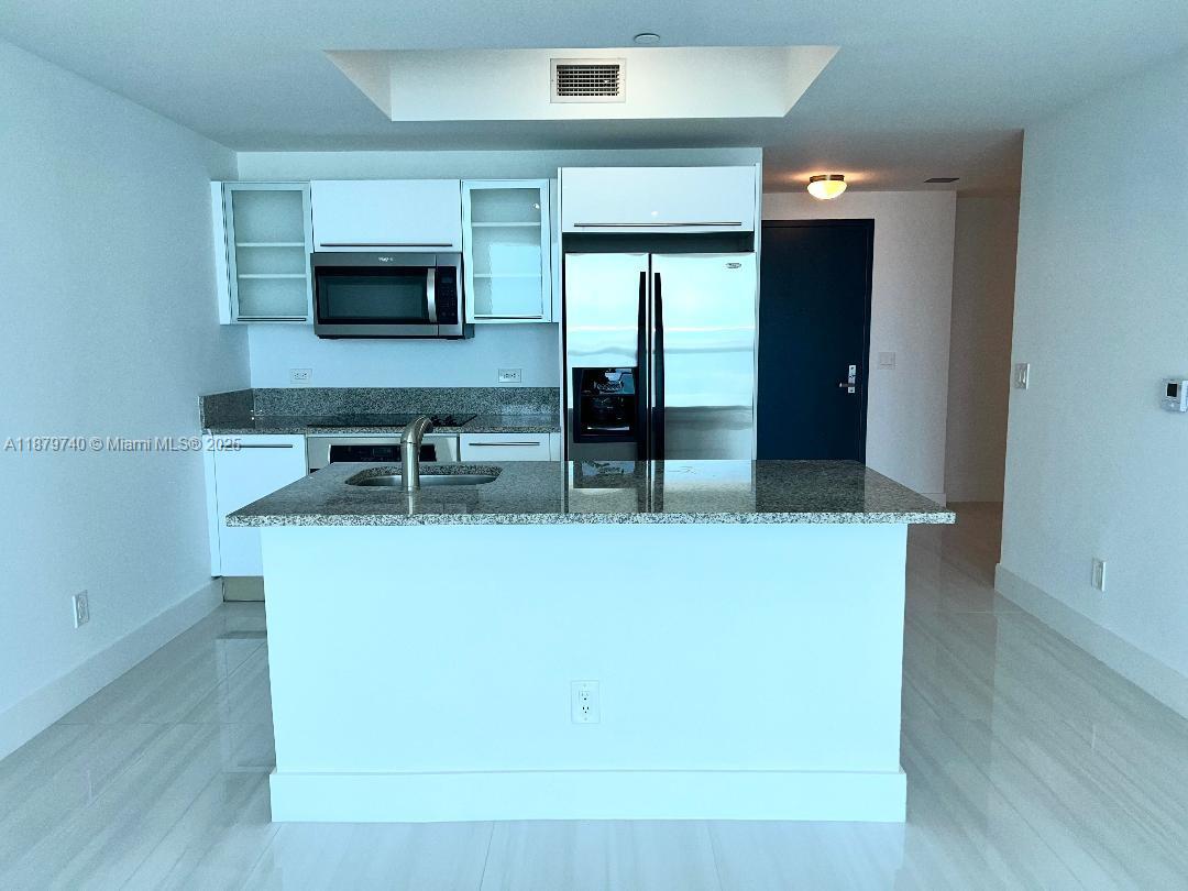 888 Biscayne Blvd #3703, Miami FL 33132