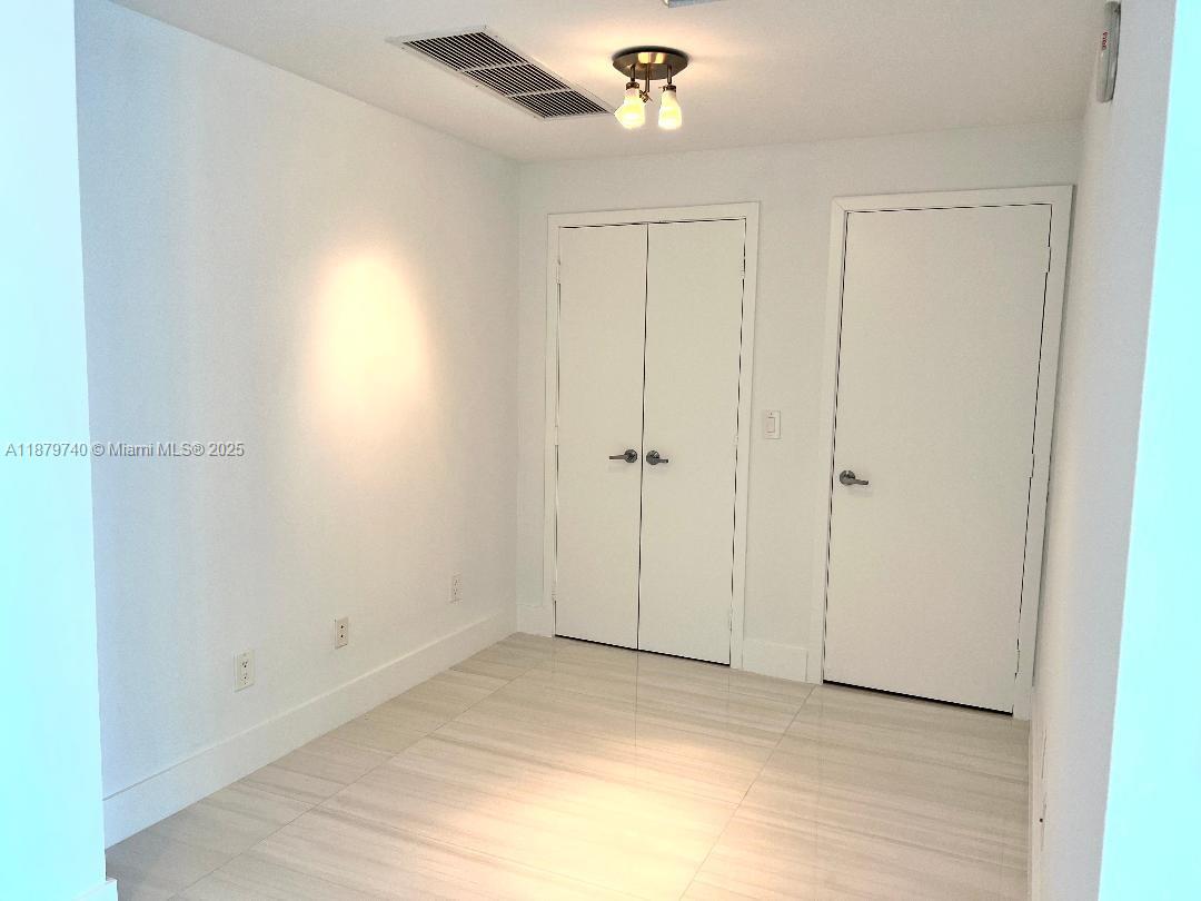 888 Biscayne Blvd #3703, Miami FL 33132