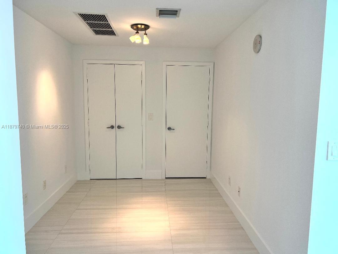 888 Biscayne Blvd #3703, Miami FL 33132