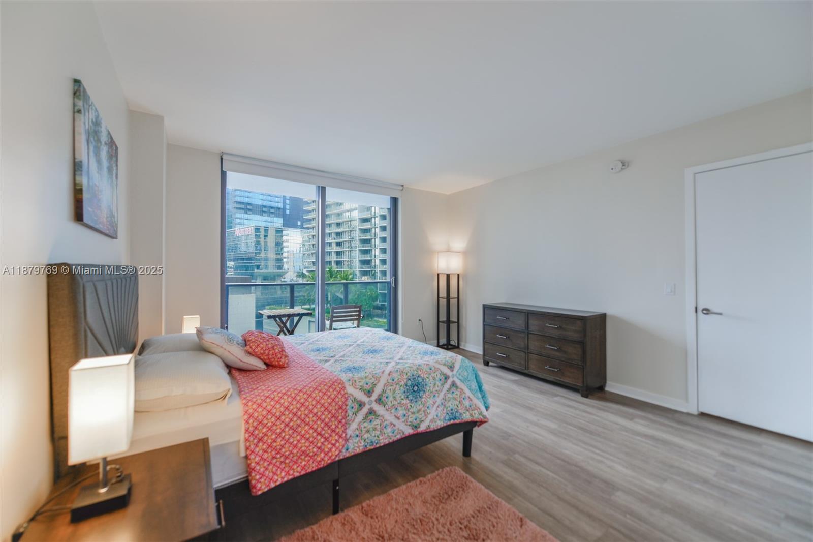 31 SE 6th St #1807, Miami FL 33131