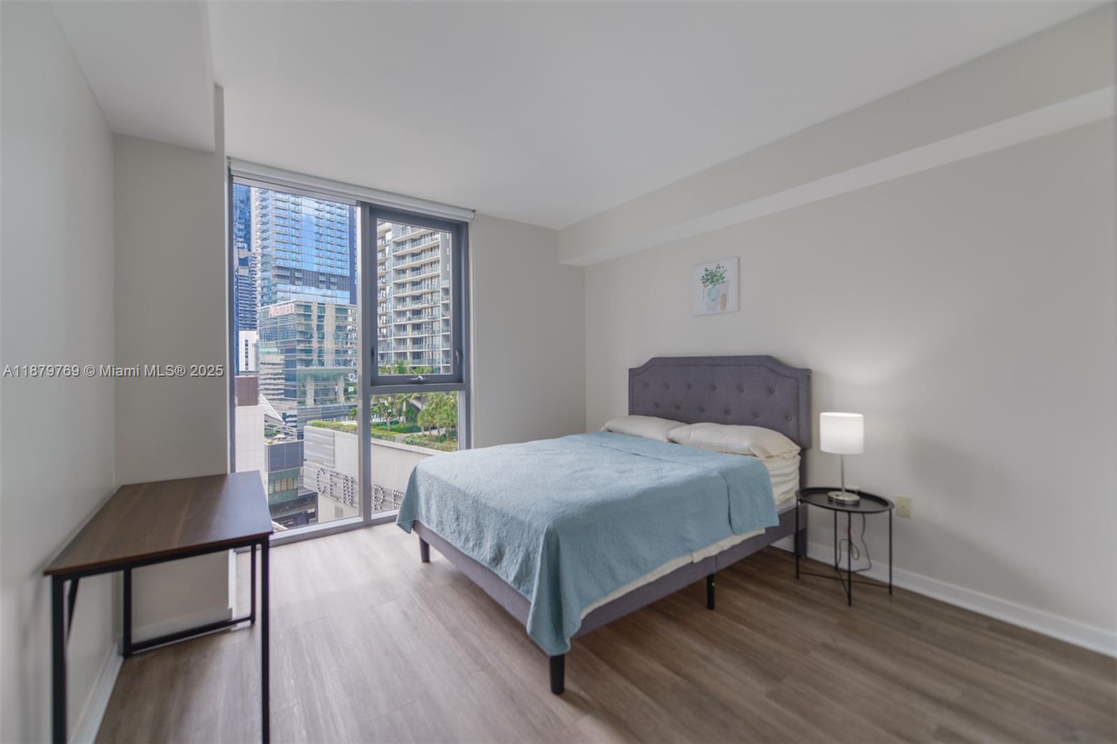 31 SE 6th St #1807, Miami FL 33131