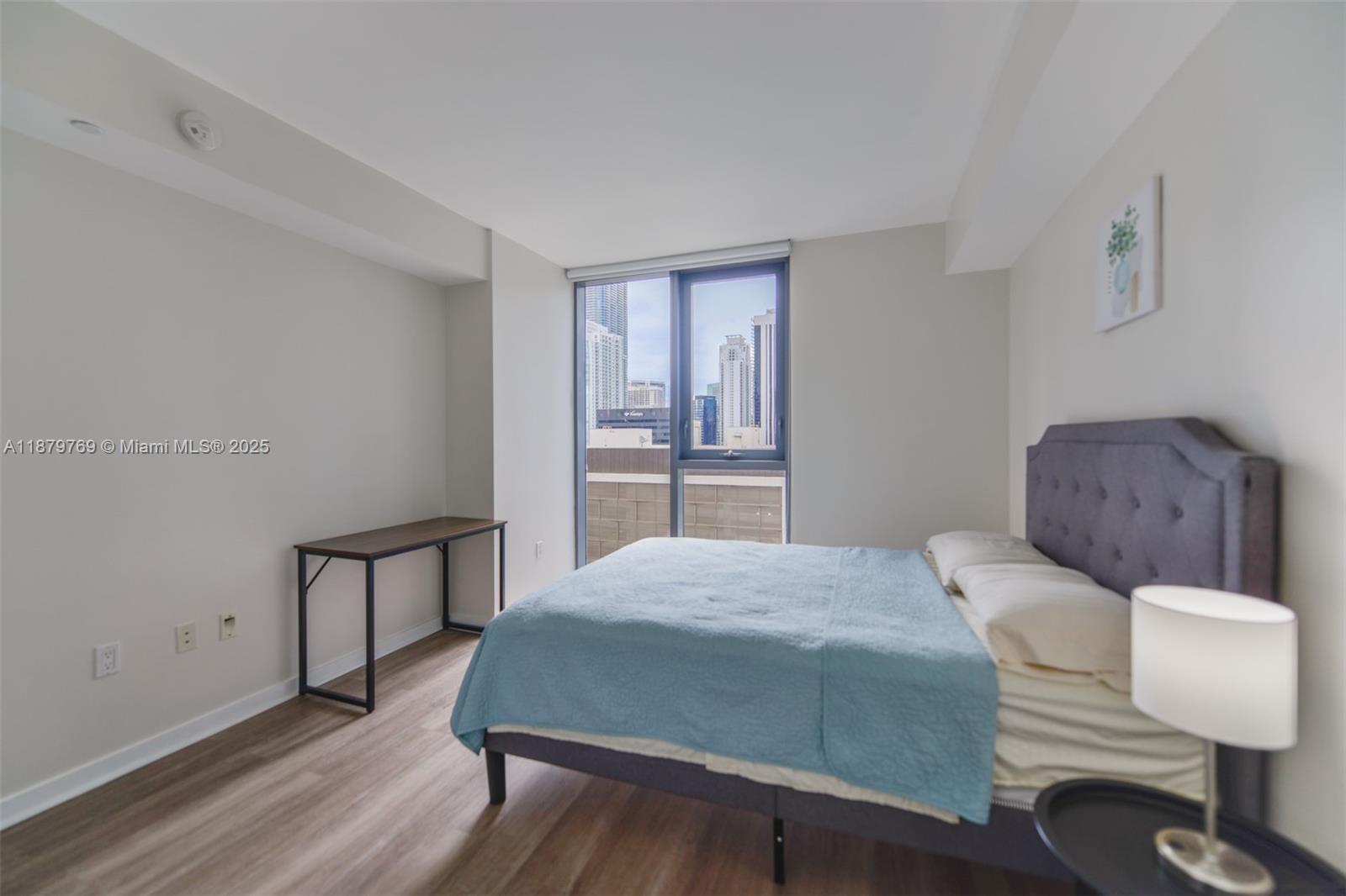 31 SE 6th St #1807, Miami FL 33131