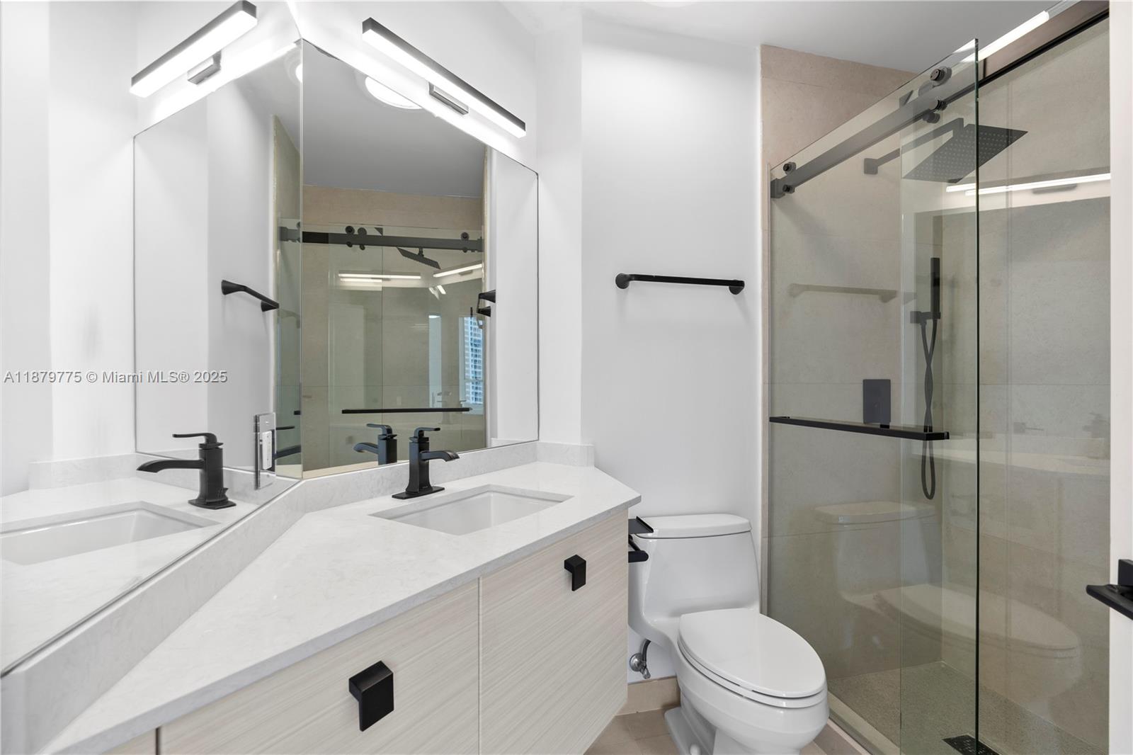 701 Brickell Key Blvd #LPH-10, Miami FL 33131