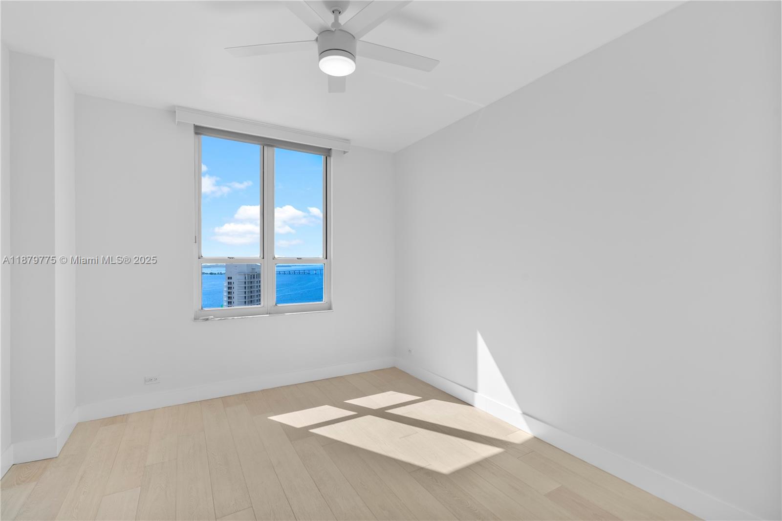 701 Brickell Key Blvd #LPH-10, Miami FL 33131